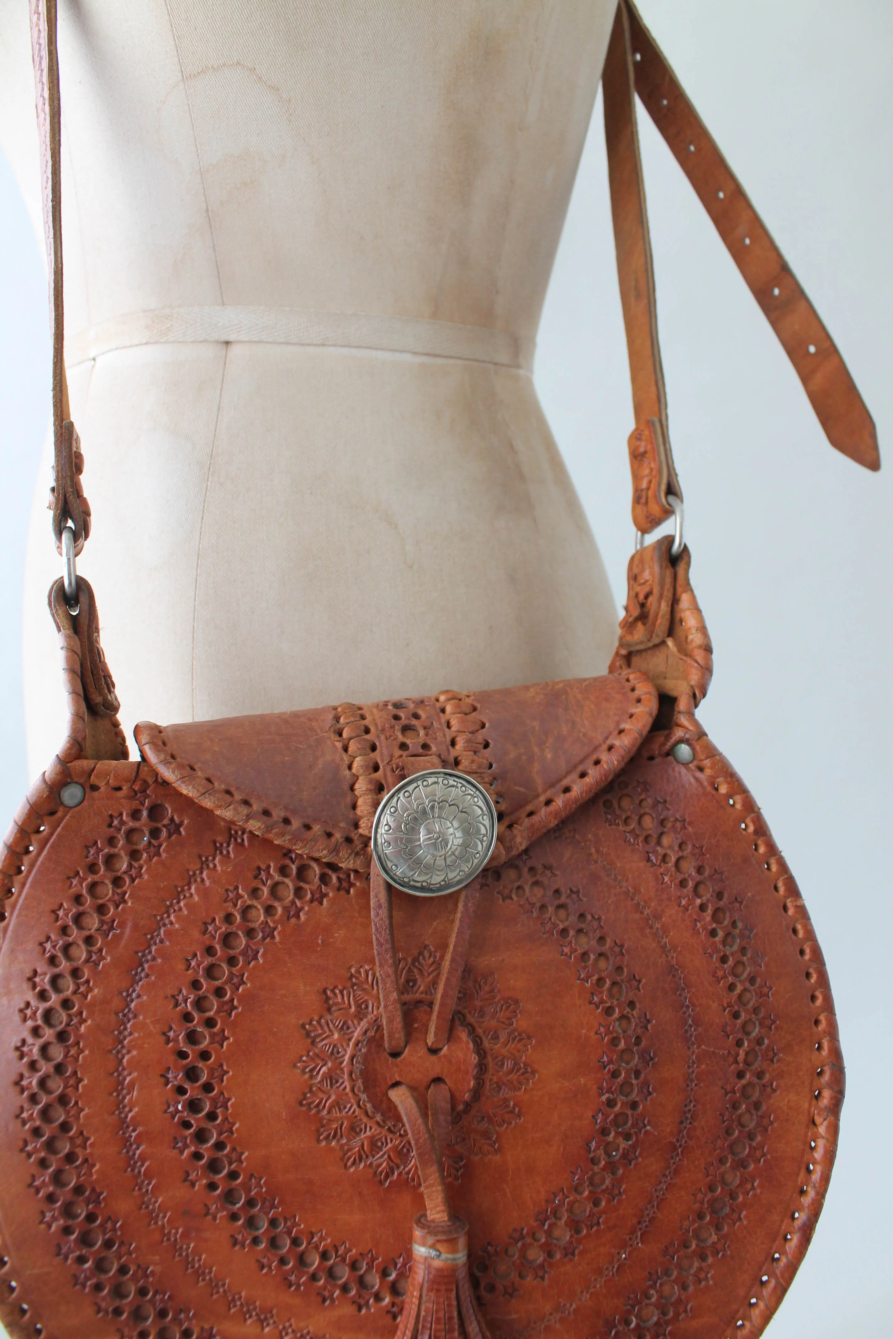 Vintage 1970s Moroccan Tooled Leather Round Purse