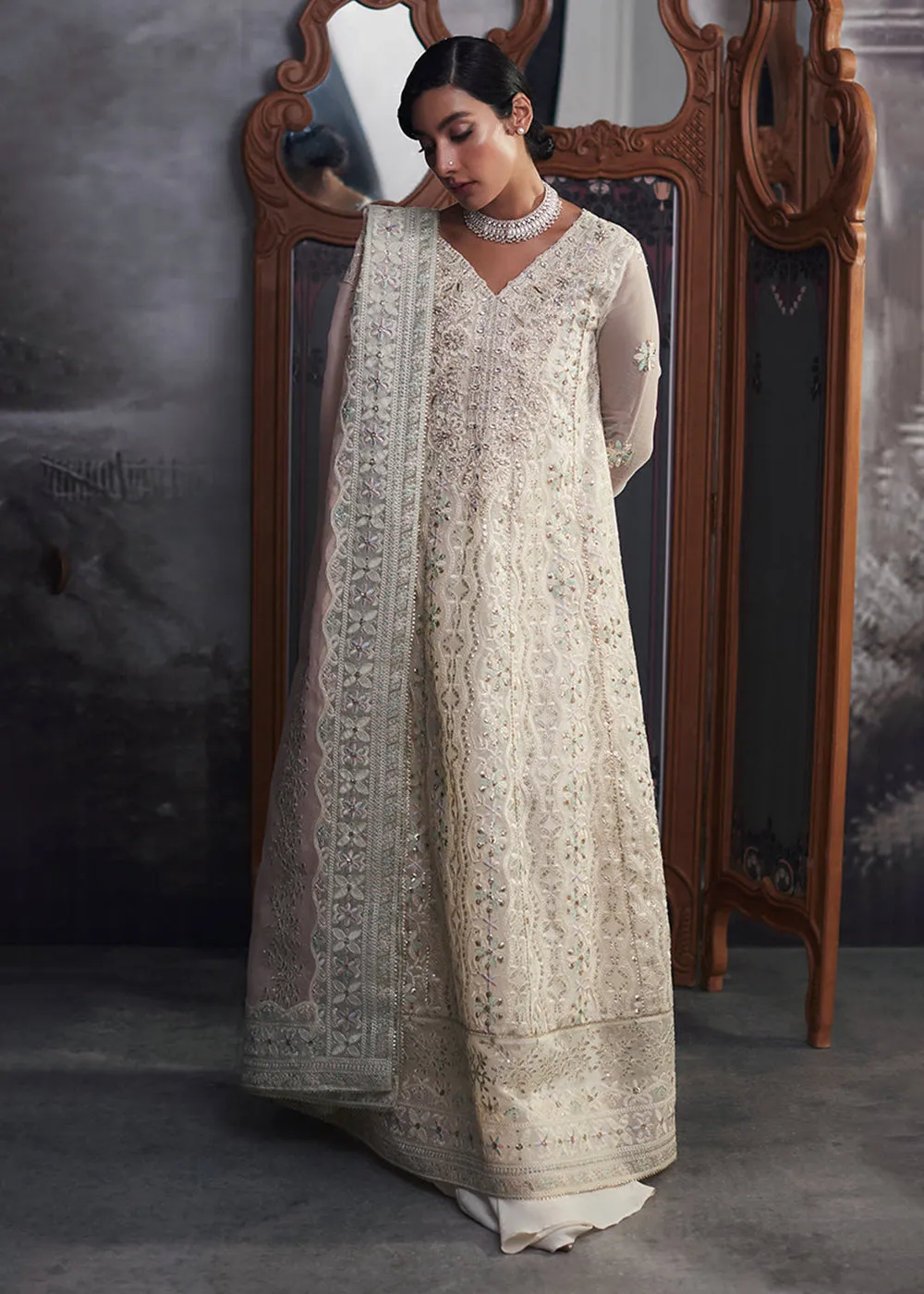 White Organza Net Pakistani Suit | Mushq | Qala Kamdaani | Aaila