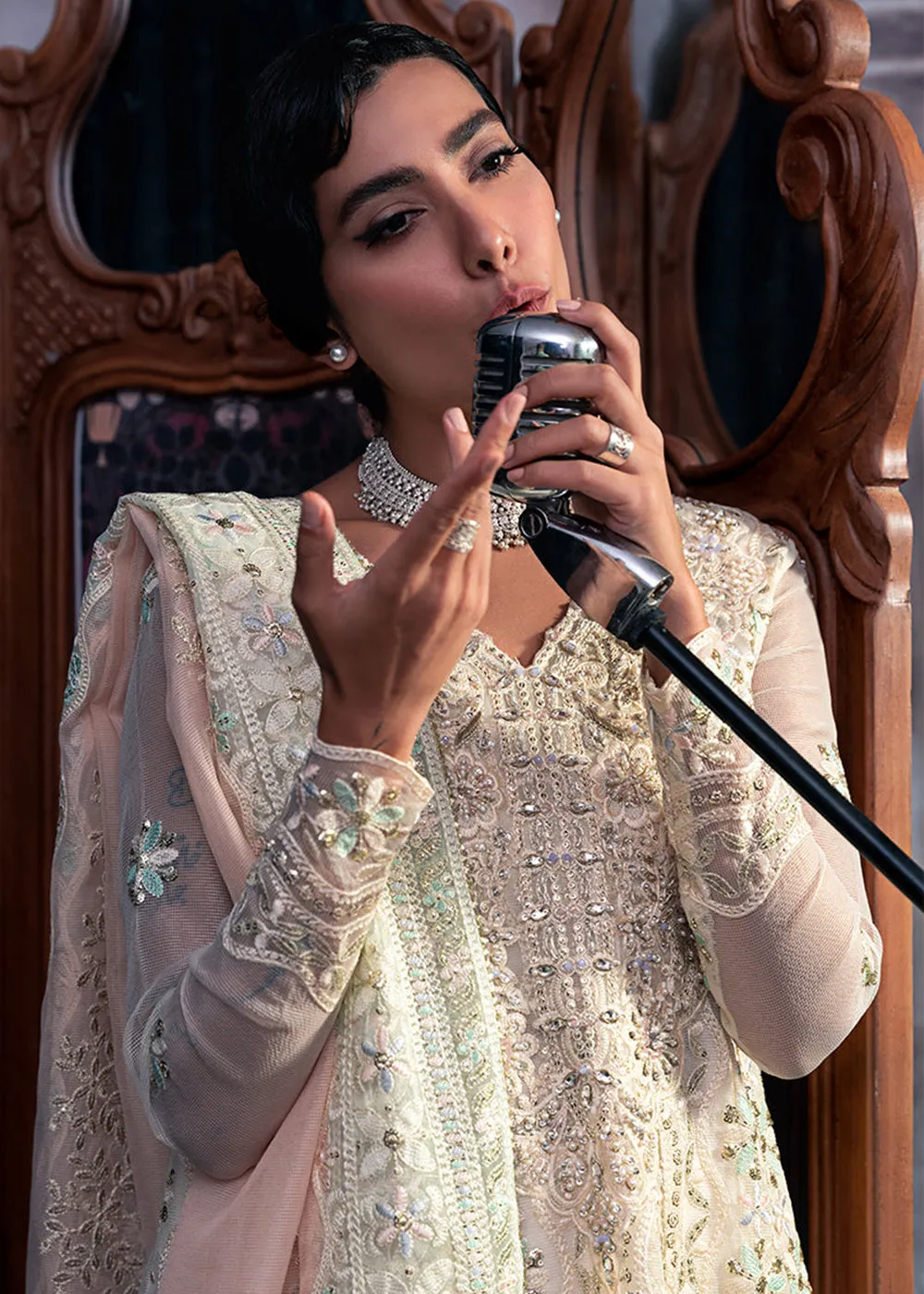 White Organza Net Pakistani Suit | Mushq | Qala Kamdaani | Aaila