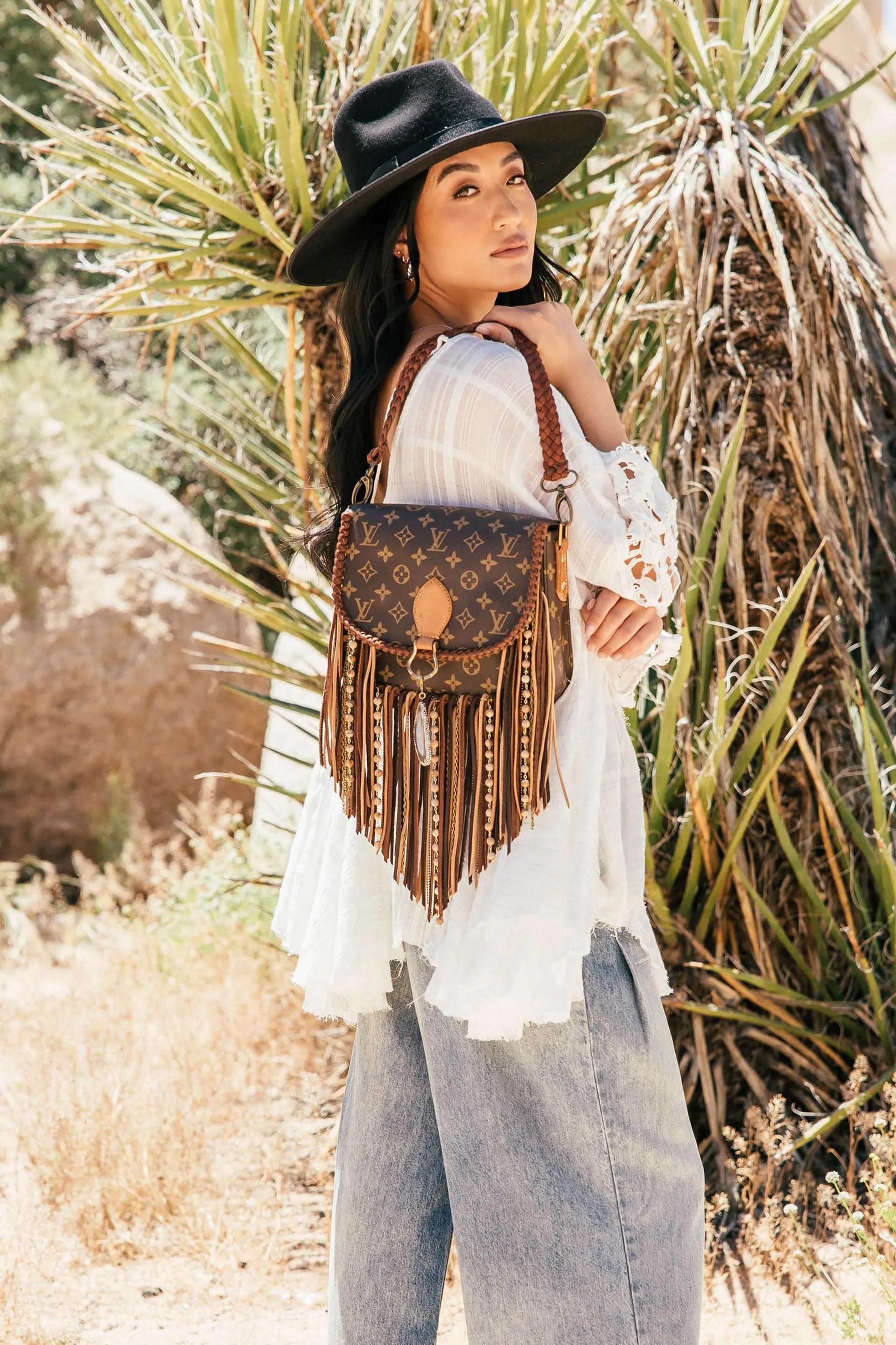 World Traveler - Short Fringe